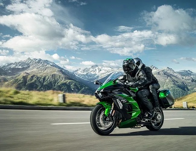 Kawasaki-H2-gear-patrol-full-featured
