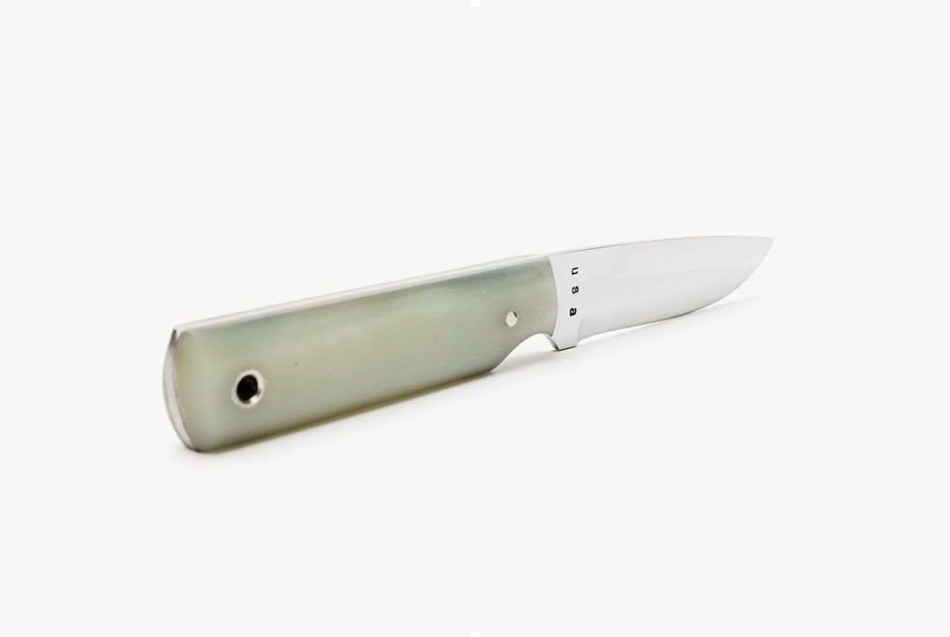 TIG-gear-patrol-horse-knife