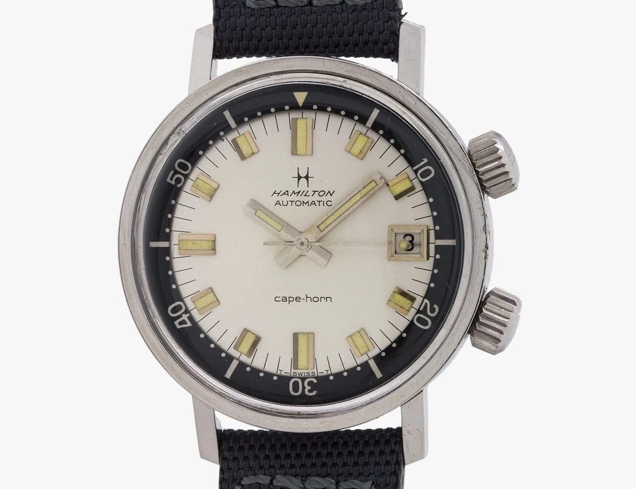 Vintage-Divers-Classy-Enough-To-Wear-With-Suit-gear-patrol-Hamilton-Cape-Horn