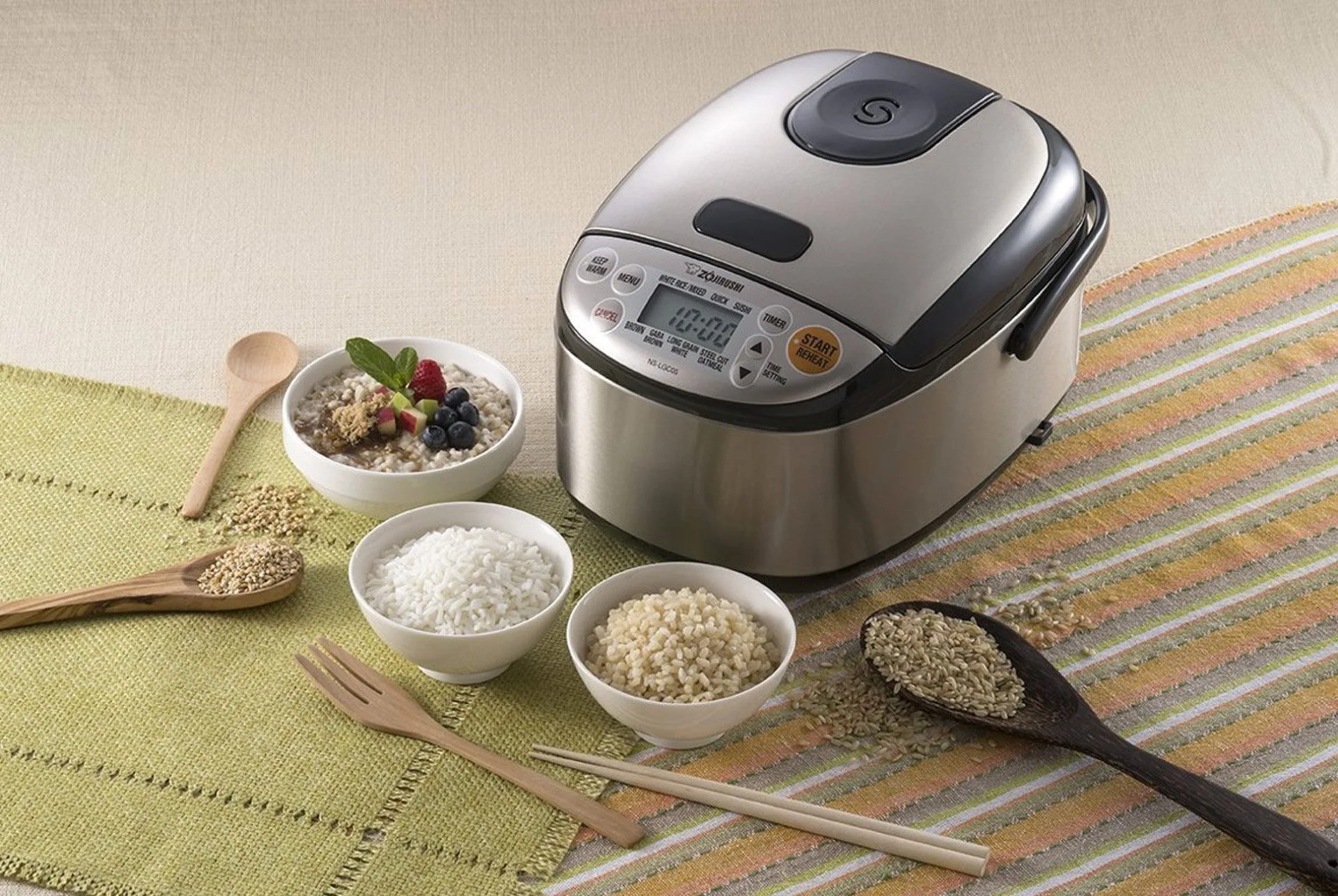 Zojirushi-NS-LGC05XB-gear-patrol-full-lead