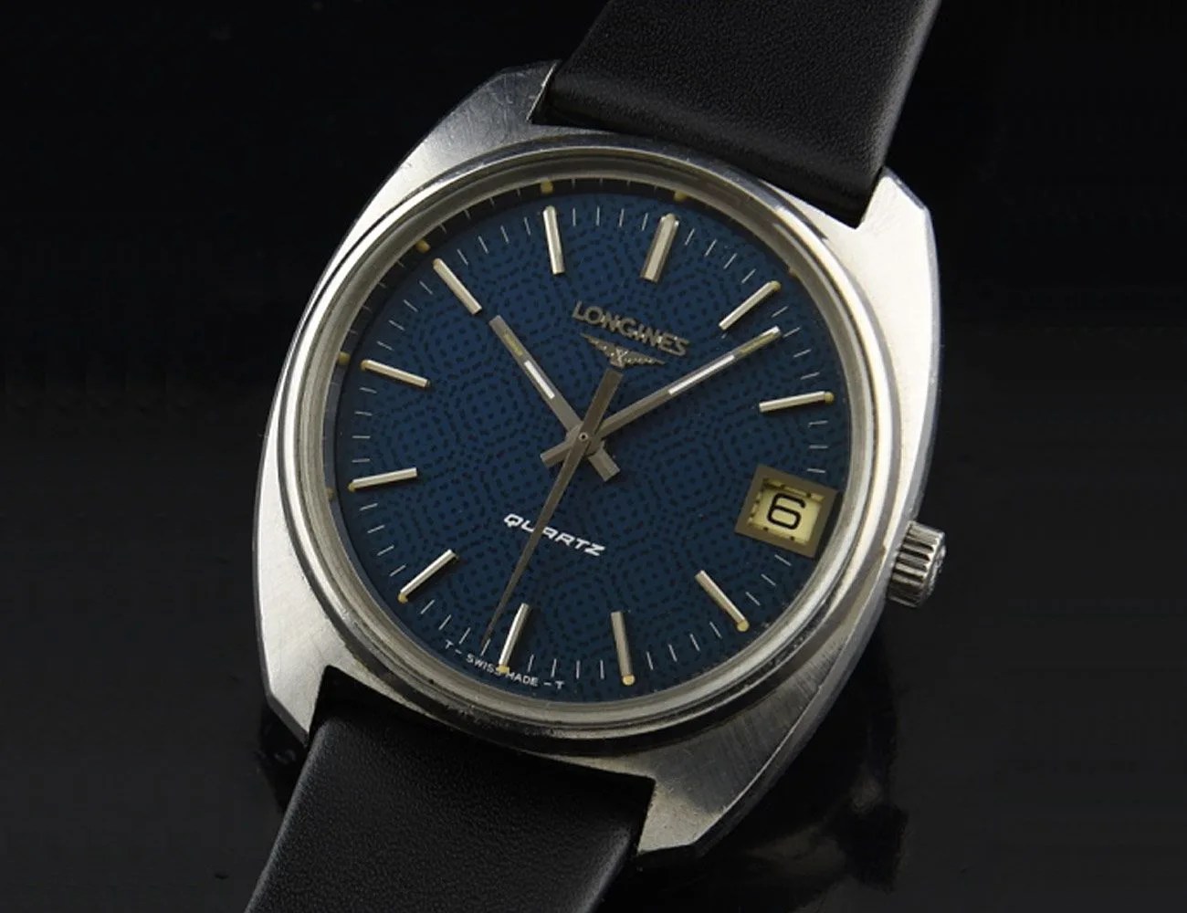 Found-3-Vintage-Watches-Stunning-Dials-gear-patrol-Longines-Quartz