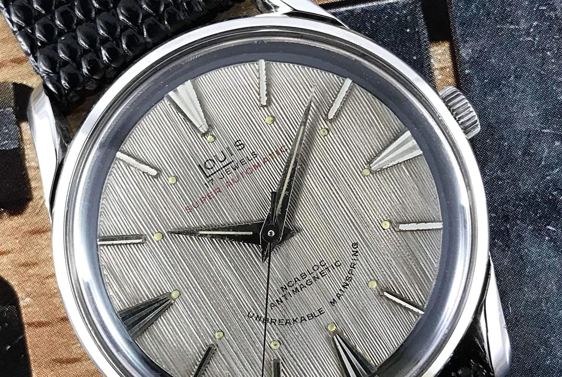 Found-3-Vintage-Watches-Stunning-Dials-gear-patrol-lead-full