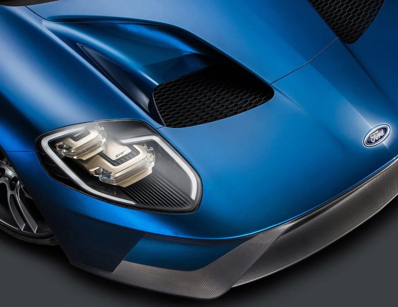 Best-Headlights-Gear-Patrol-Ford-GT-2