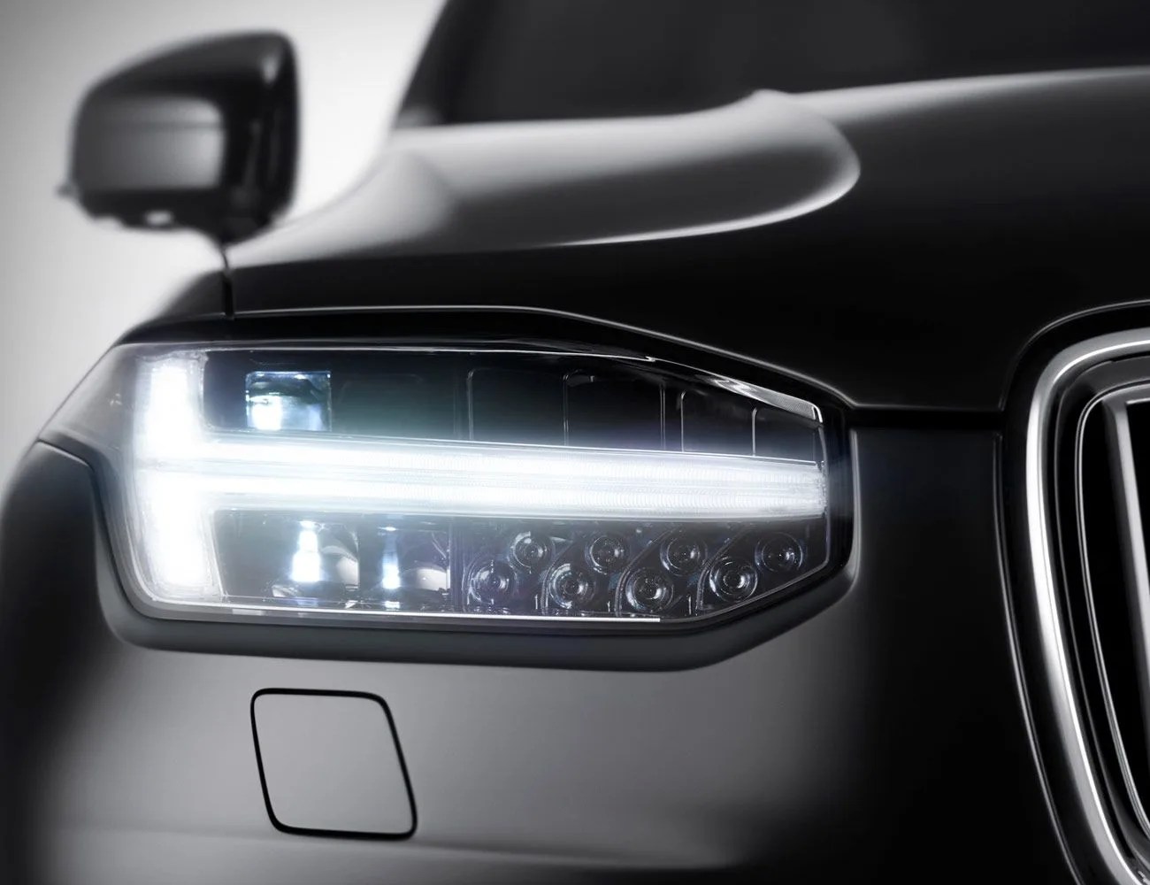 Best-Headlights-Gear-Patrol-Volvo