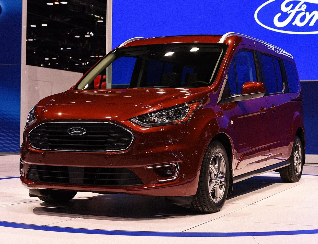 Best-of-Chicago-Autoshow-2018-gear-patrol-Ford-Transit-Connect-Wagon