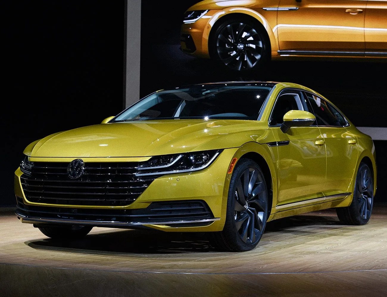 Best-of-Chicago-Autoshow-2018-gear-patrol-Volkswagen-Arteon
