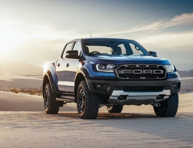Ford-Raptor-Ranger-gear-patrol-full-featured