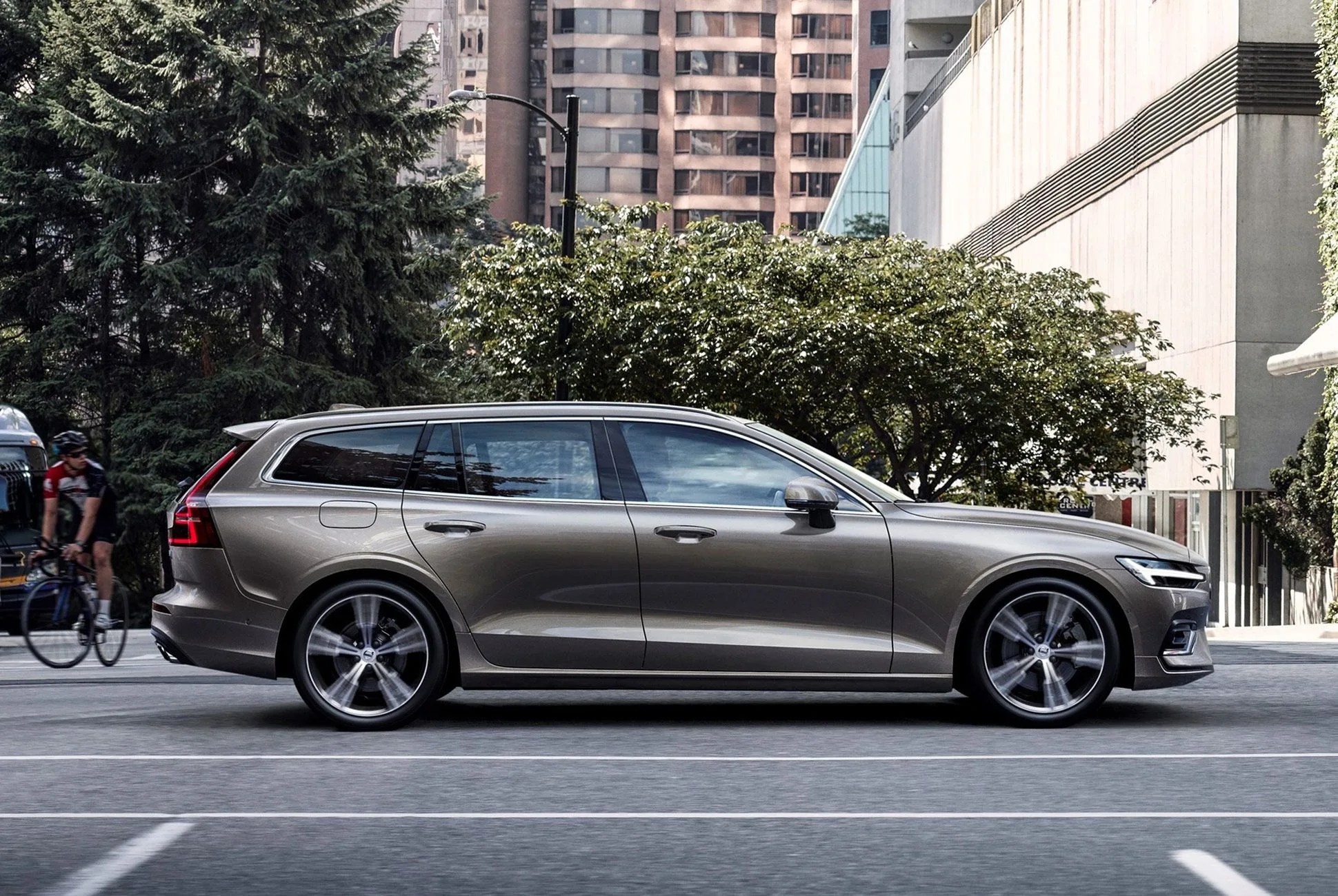 Geneva-Motorshow-2018-Preview-gear-patrol-lead-full