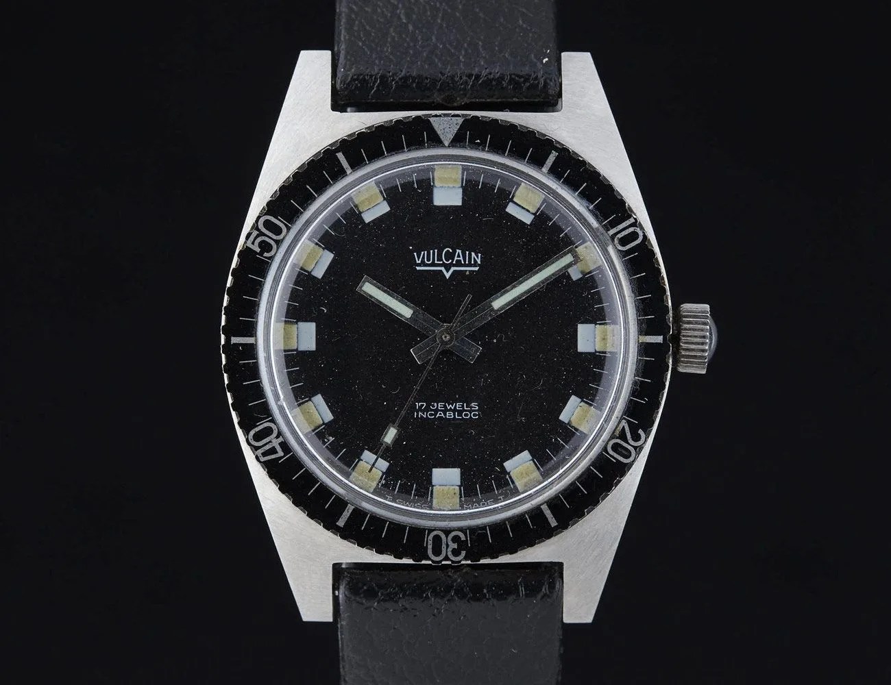 Three-Vintage-Watches-Under-1000-Dollars-gear-patrol-Vulcain-Skindiver