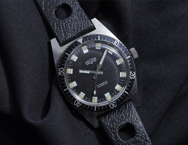 Three-Vintage-Watches-Under-1000-Dollars-gear-patrol-lead-feature