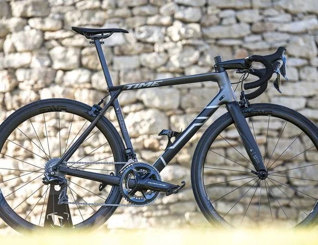 Time-Alp-dHuez-Gear-Patrol-Lead-Featured