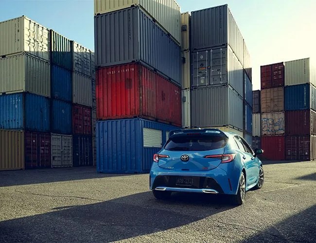 2019-Toyota-Corolla-Hatchback-gear-patrol-feature