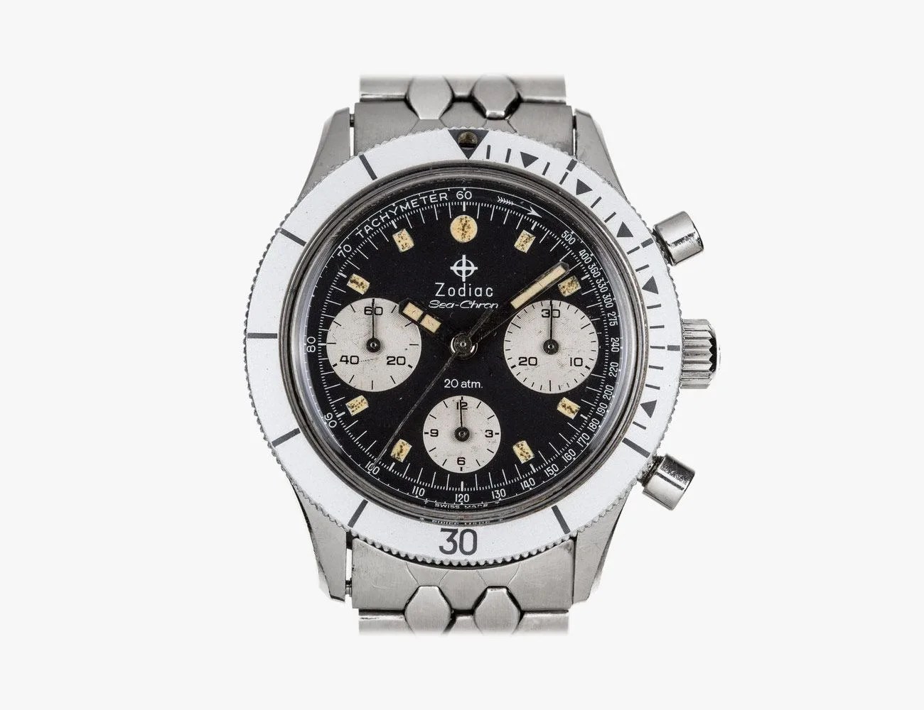 These Vintage Chronographs Sport One of Our Favorite Color Schemes
