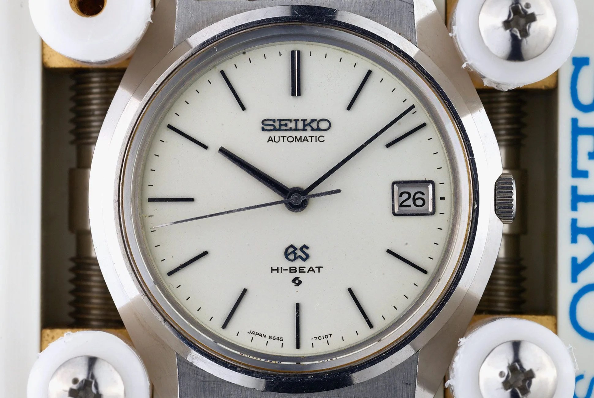 Found-Vintage-Seikos-gear-patrol-lead-full