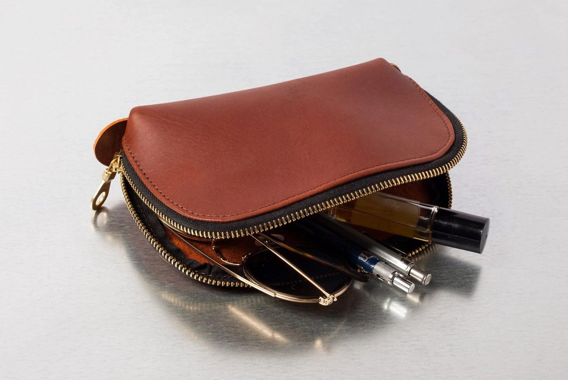 JoshuVela-Leather-Pouch-gear-patrol-full-lead