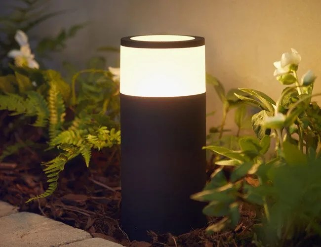 Philips-Hue-Outdoor-Range-gear-patrol-full-featured