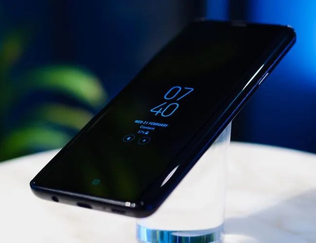 Samsung-Galaxy-S9-gear-patrol-full-featured