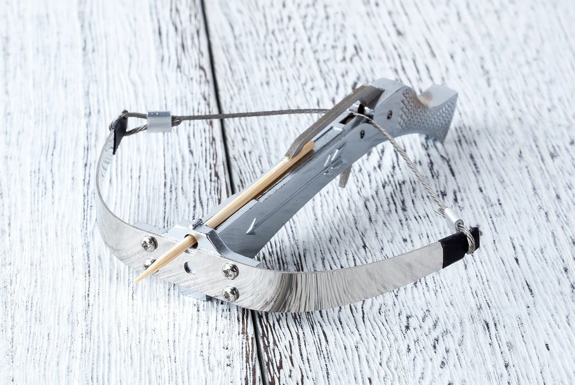 TIG-gear-patrol-Uncommon-Carry-full-lead