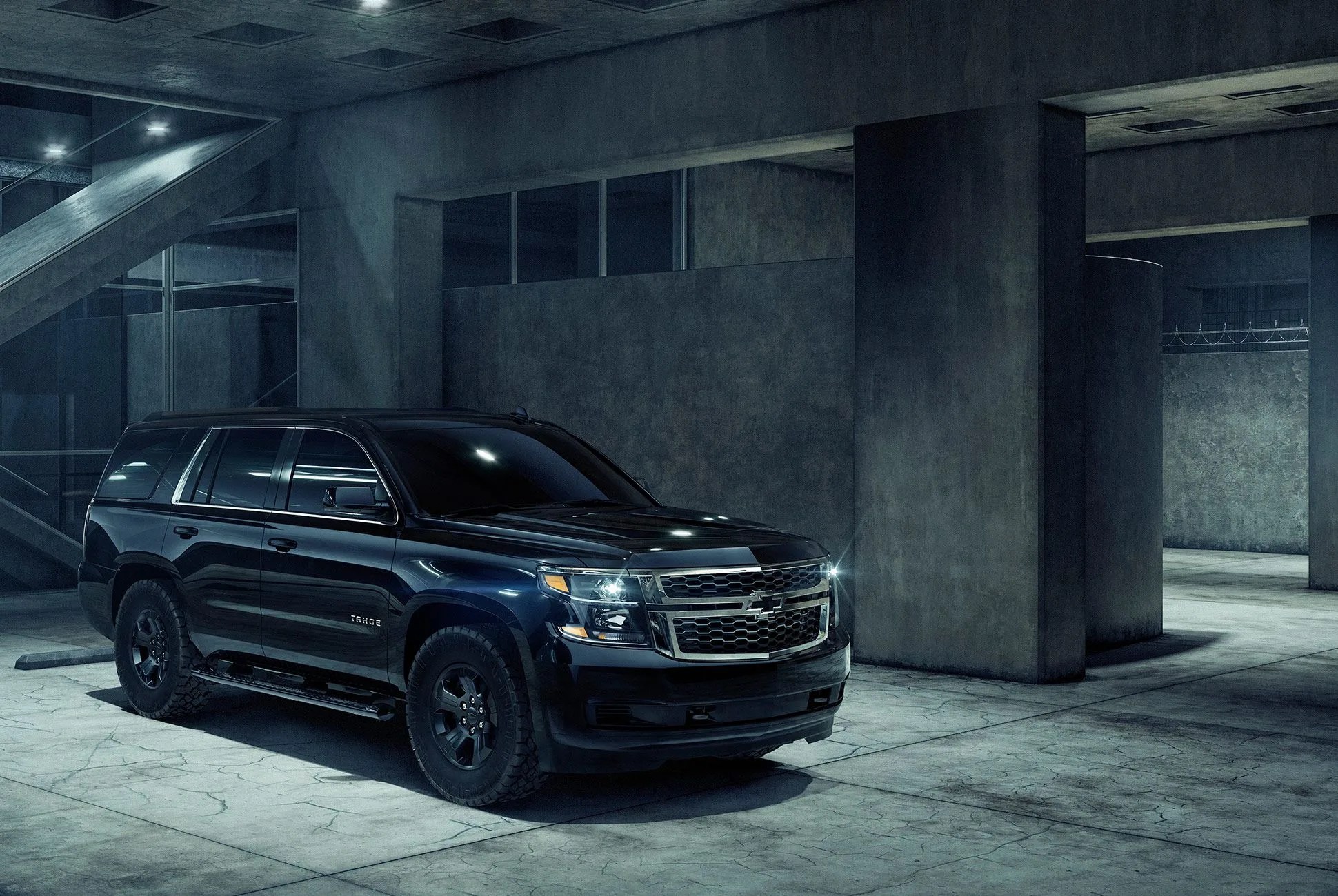 2018-TAHOE-CUSTOM-MIDNIGHT-gear-patrol-full-lead