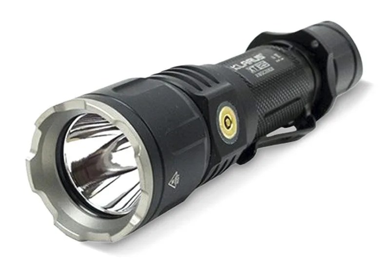 EDC-Flashlights-gear-patrol-Klarus-XT12S