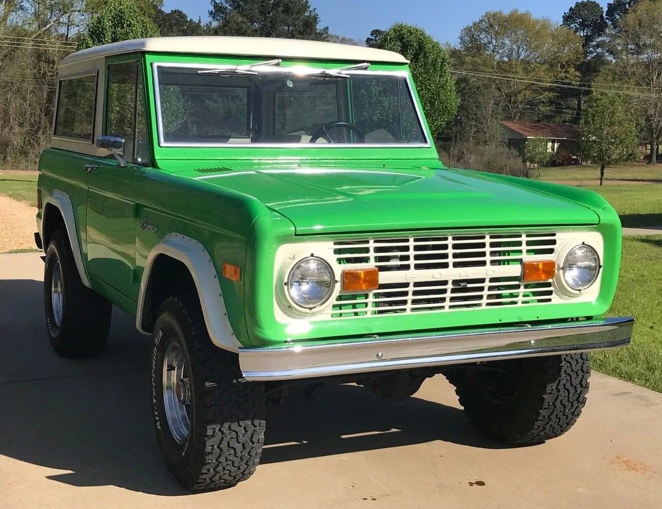 Found-5-Low-Mileage-Off-Roaders-gear-patrol-1977-Ford-Bronco