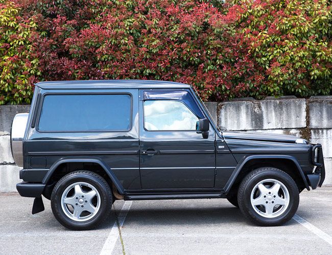 Found-5-Low-Mileage-Off-Roaders-gear-patrol-1991-Mercedes-Benz-300GE