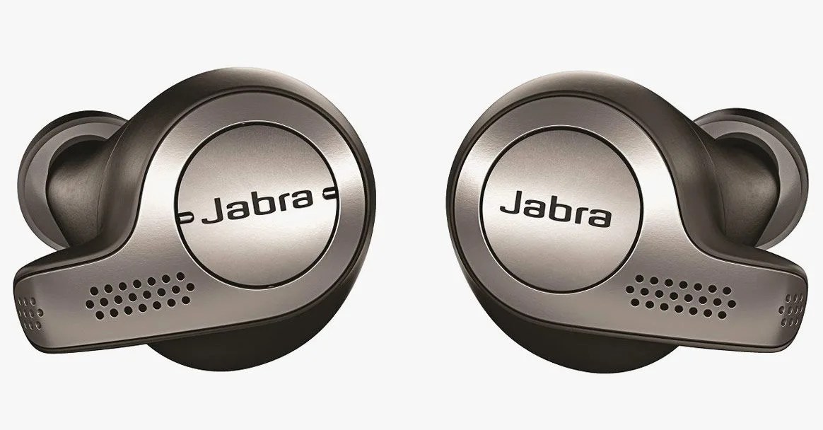 FDGG-gear-patrol-globetrotter-Jabra-Elite-65T