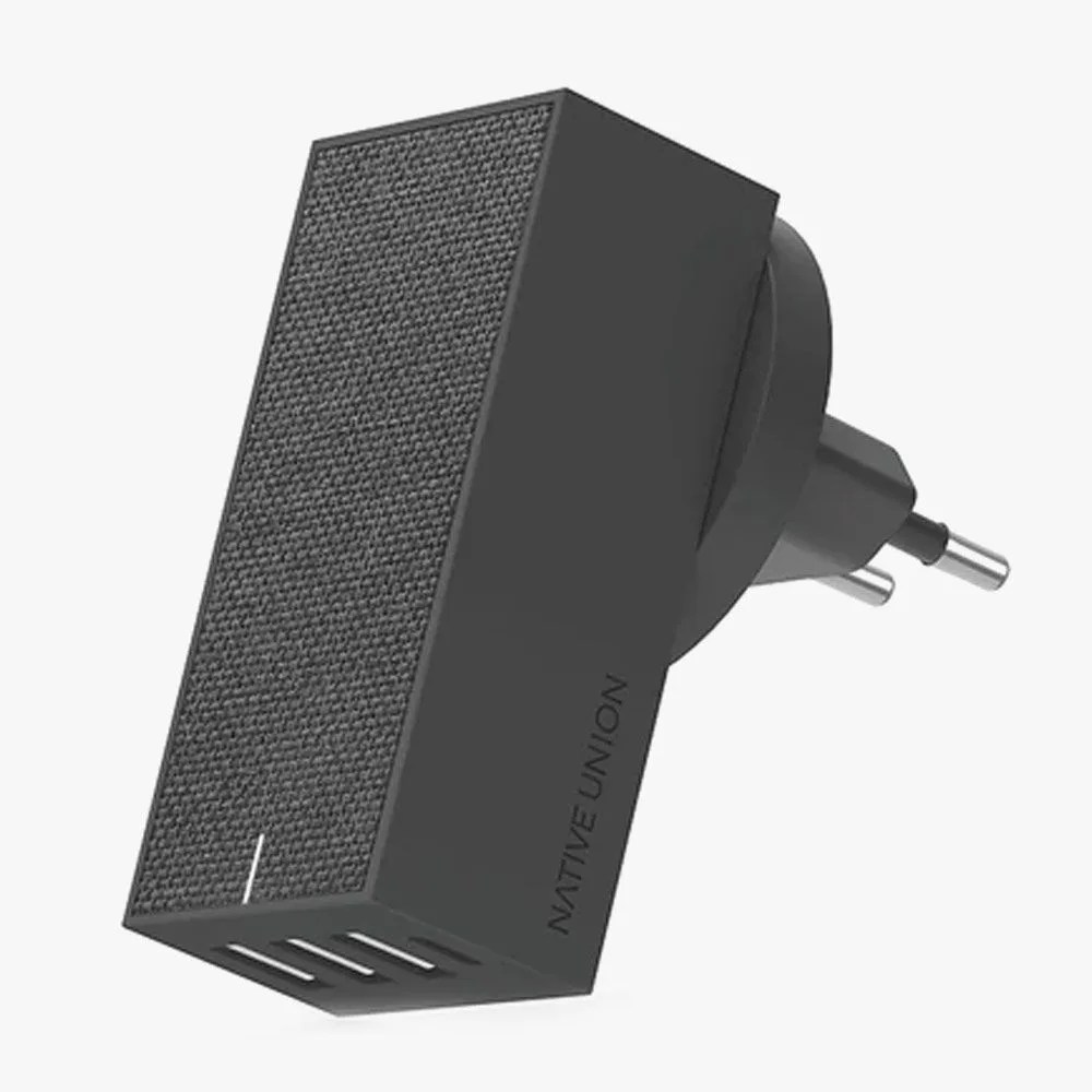 FDGG-gear-patrol-globetrotter-Native-Union-Smart-4-Charger