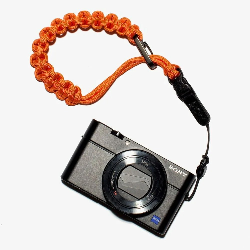 FDGG-gear-patrol-techie-DSPTCH-×-Gear-Patrol-Wrist-Camera-Strap.jpg