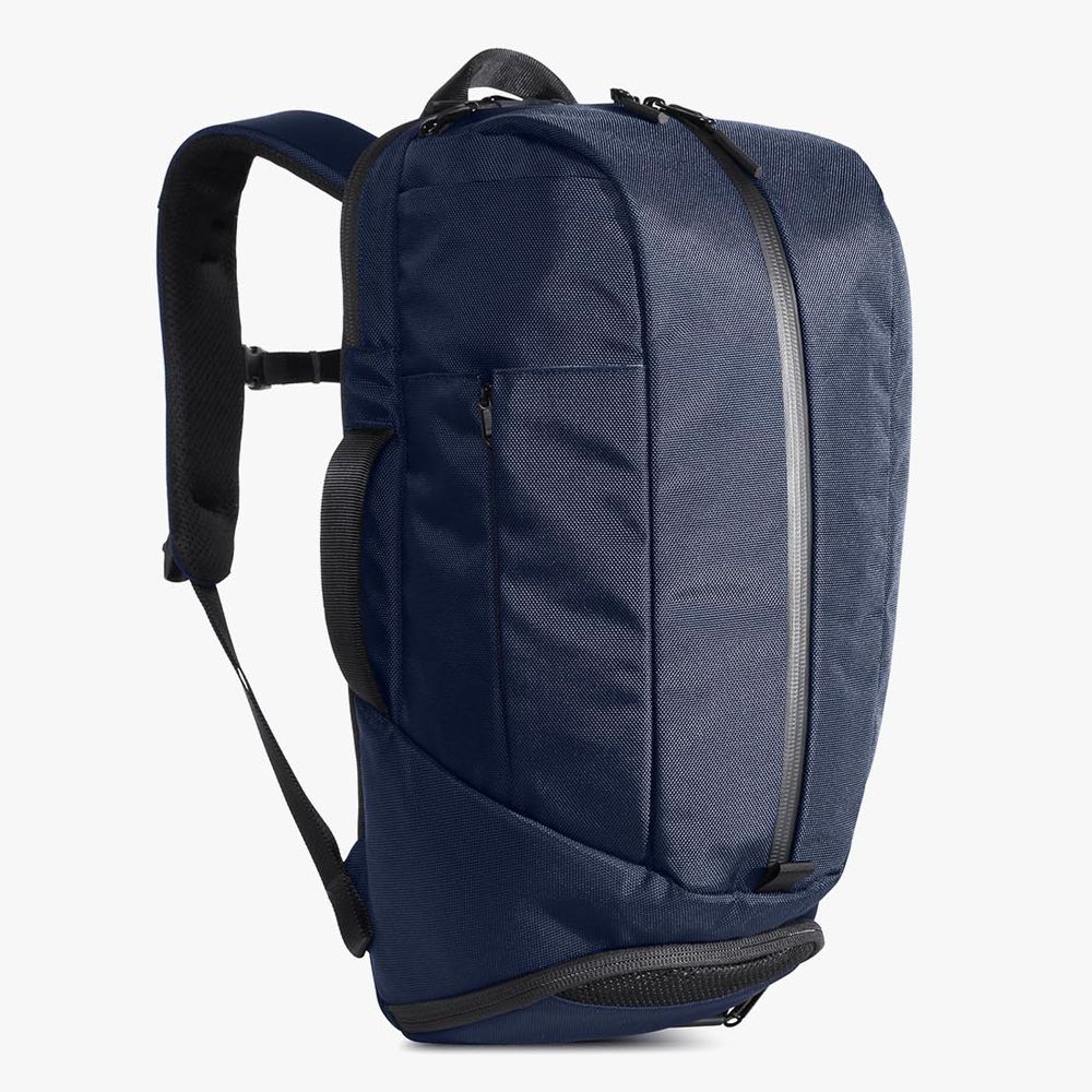 The-12-Best-Father’s-Day-Gifts-for-the-Stay-at-Home-Dad-gear-patrol-aer-backpack-2