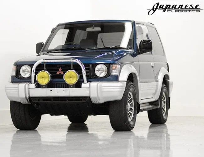 Mitsubishi-Pajero-XR-1-gear-patrol-full-featured