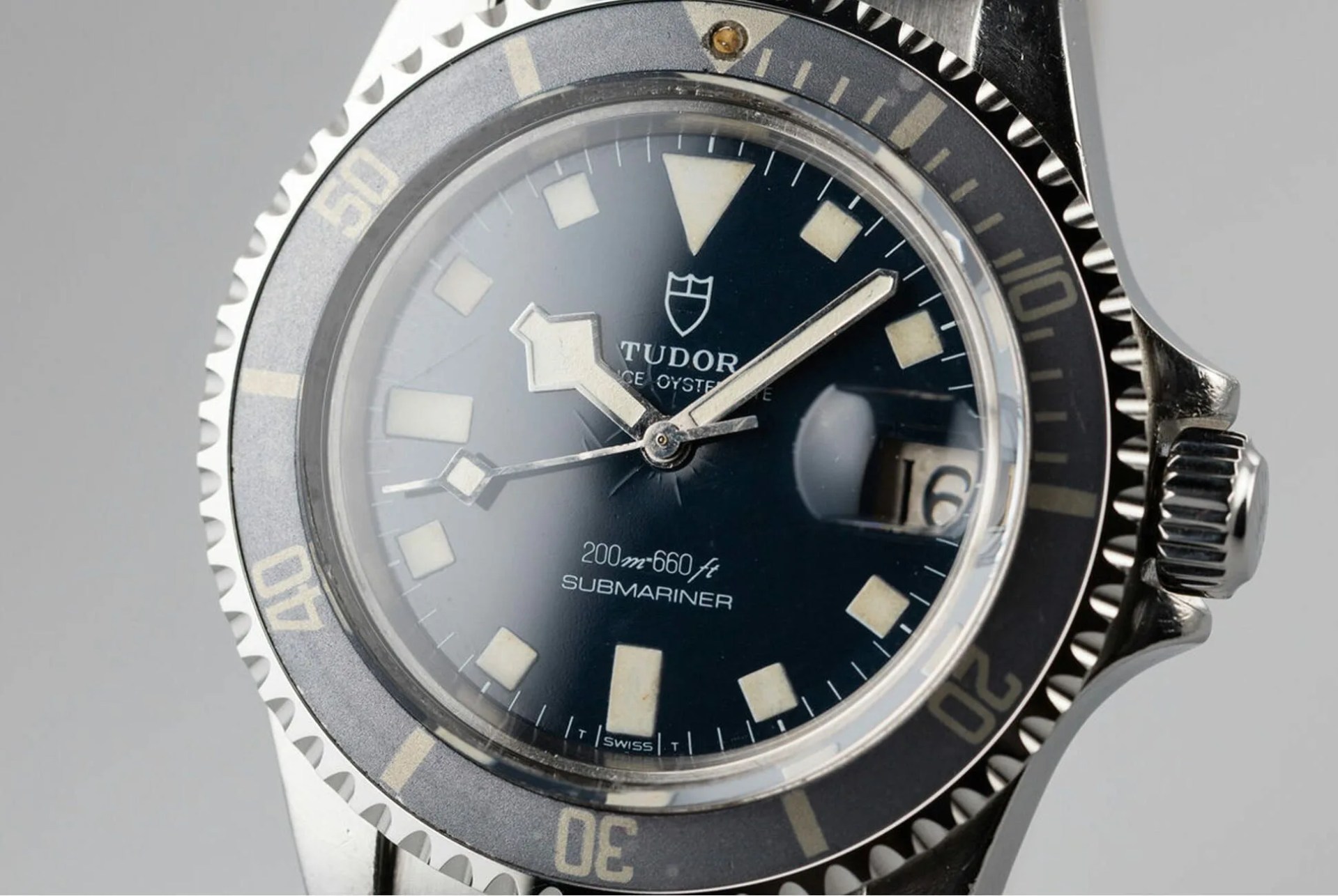 Three-Vintage-Blue-Dial-Watches-gear-patrol-lead-full