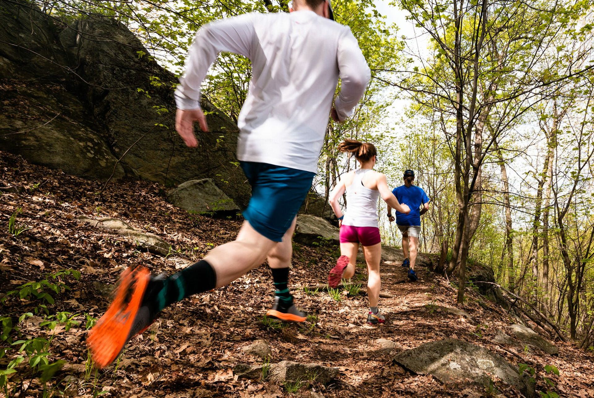 trail-running-kits-2018-gear-patrol-full-lead