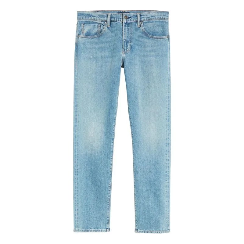 Nordstrom-anniversary-sale-gear-patrol-levi