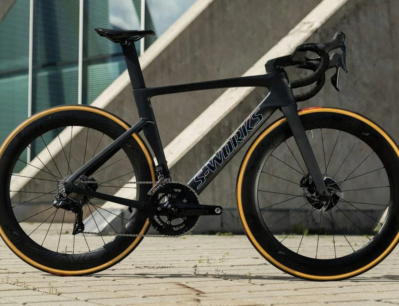 TdF-Primer-Gear-Patrol-Venge