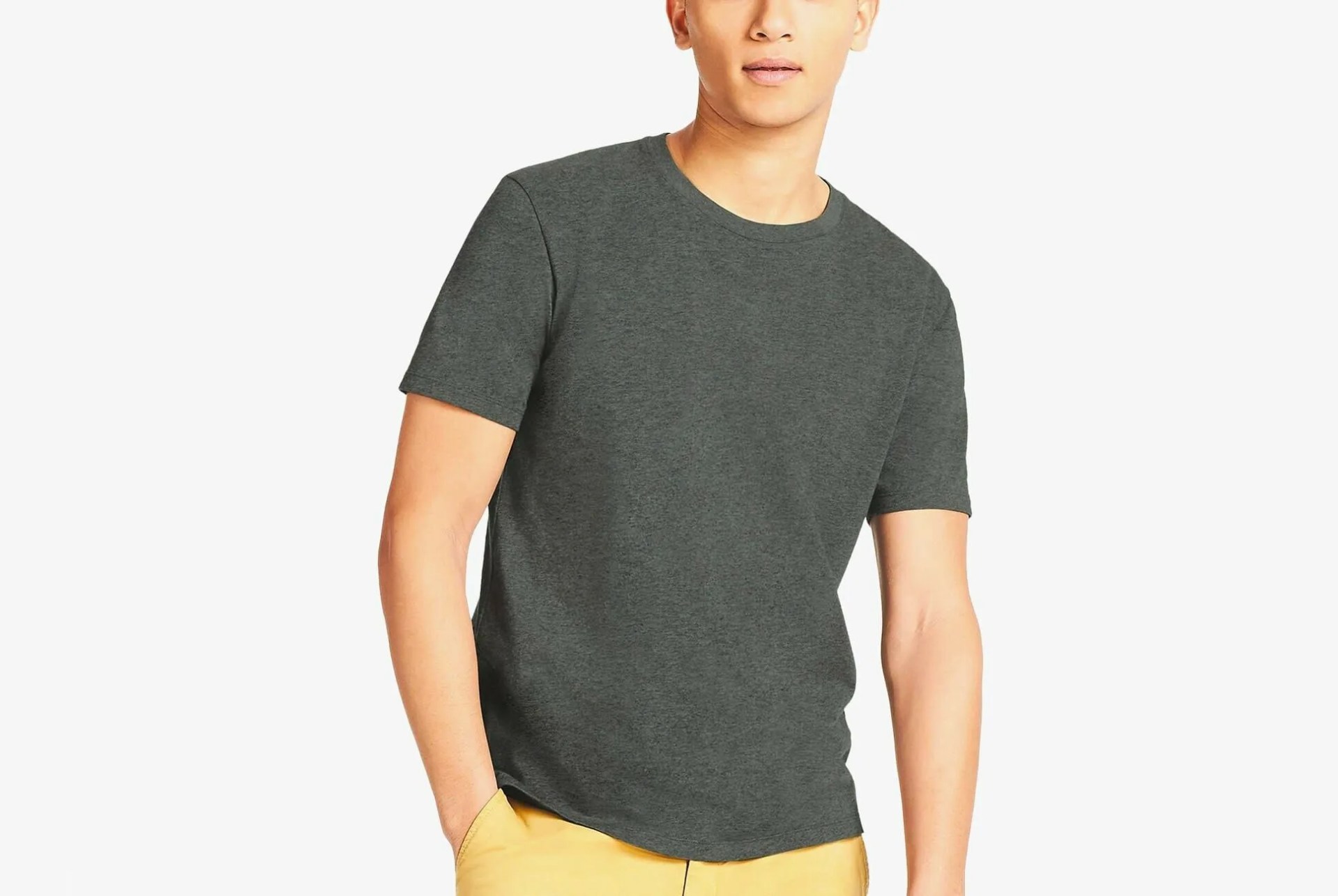 Uniqlo-Supima-T-Sale-gear-patrol-full-lead-2
