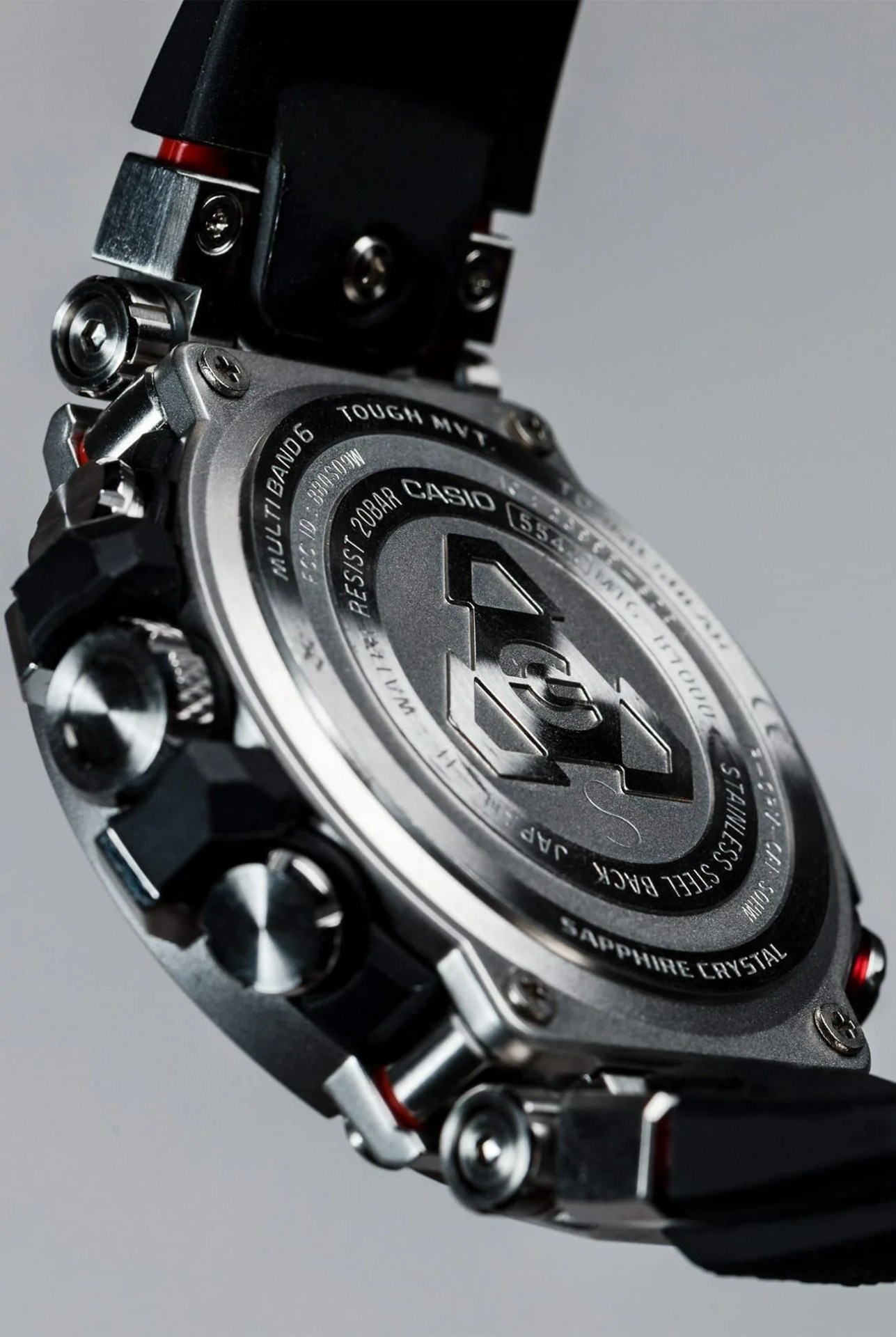 casio-g-shock-MT-G-gear-patrol-body