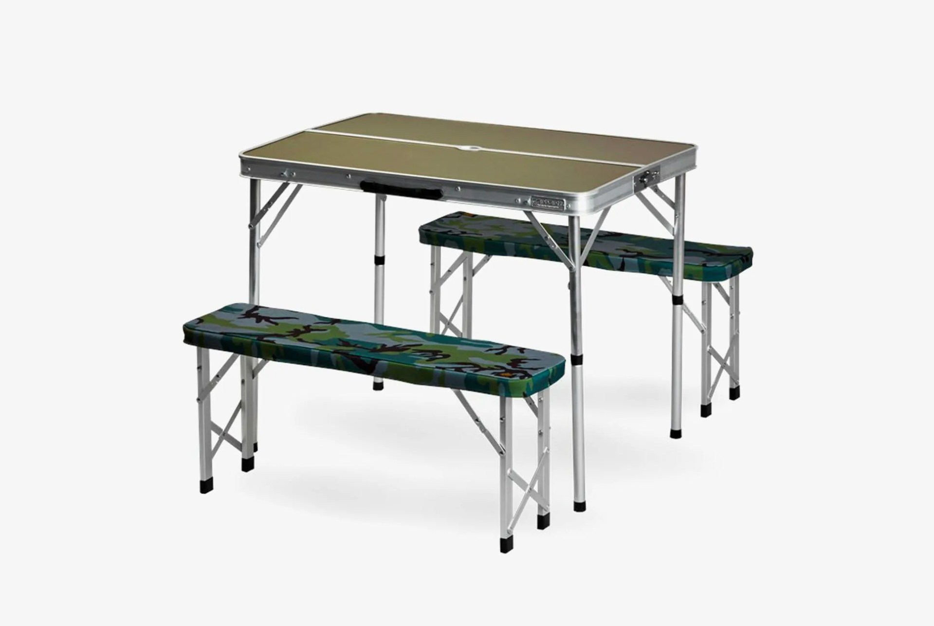 Carhartt-Table-Gear-Patrol-Lead-Full