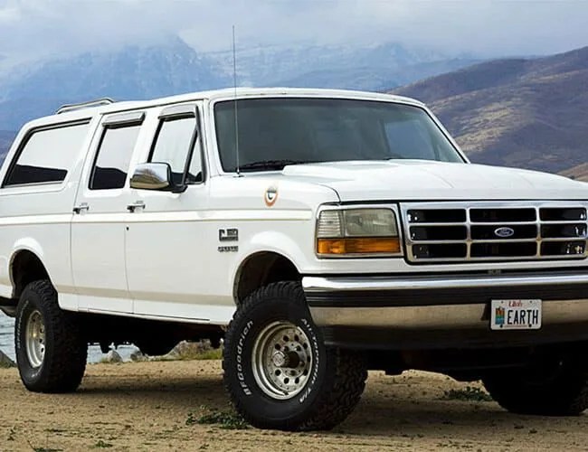 Centurion-Classic-SUV-Gear-Patrol-Lead-Featured