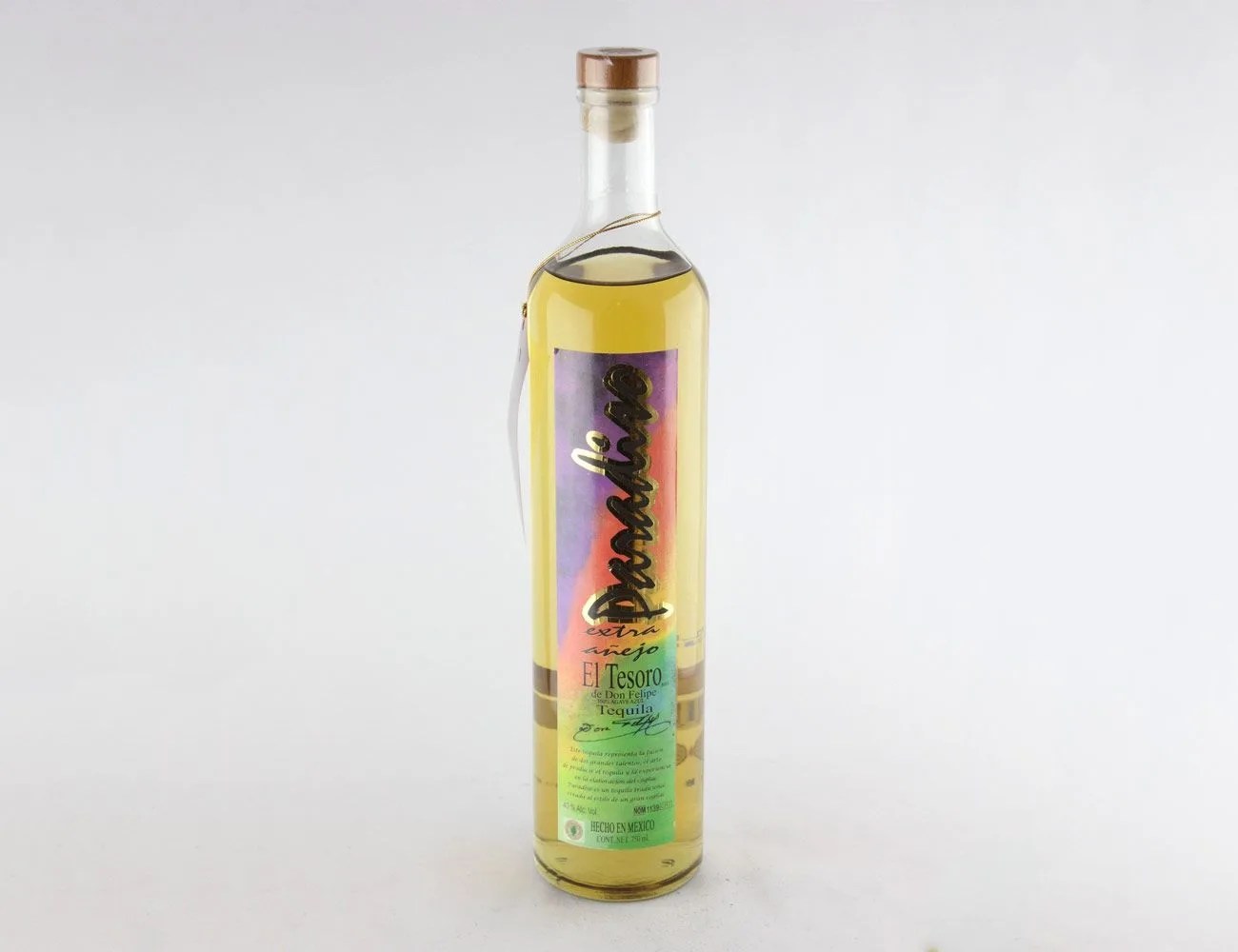 New-Spirits-gear-patrol-El-Tesoro-Tequila-Paradiso-Extra-Anejo
