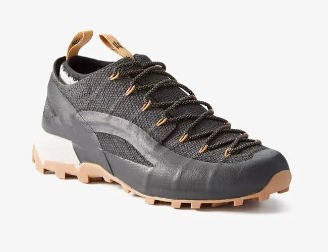 The-Best-Shoes-for-Fall-Travel-gear-patrol-naglev