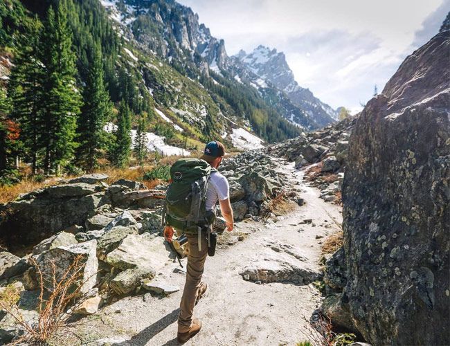 4-Best-Hiking-Pants-Gear-Patrol-Feature-V2