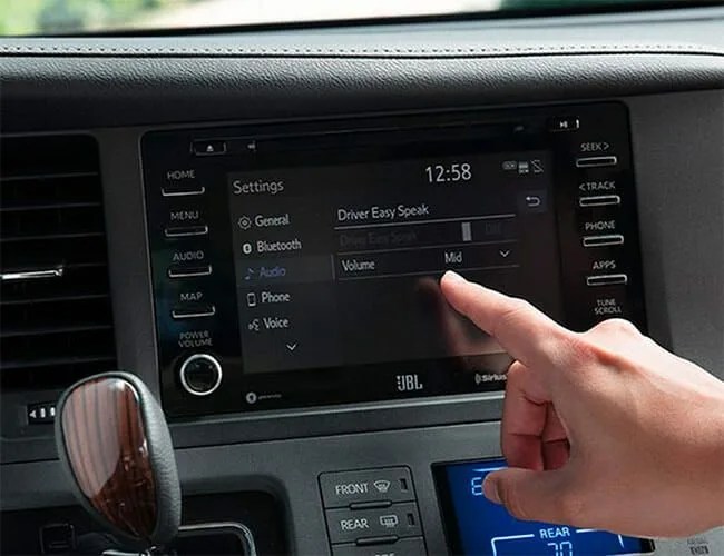 Family-Friendly-Car-Features-Gear-Patrol-Feature
