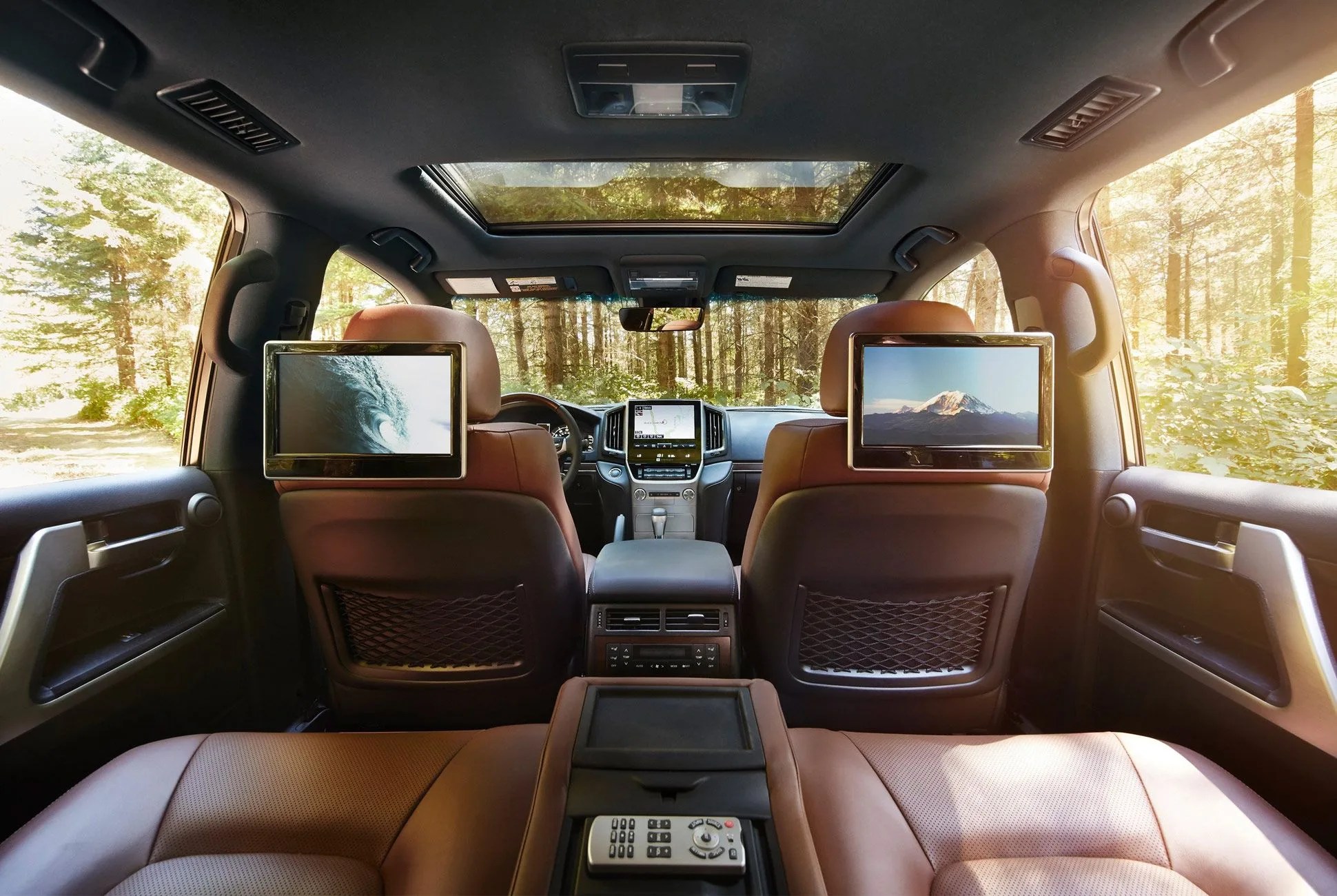 Family-Friendly-Car-Features-Gear-Patrol-Lead-Full