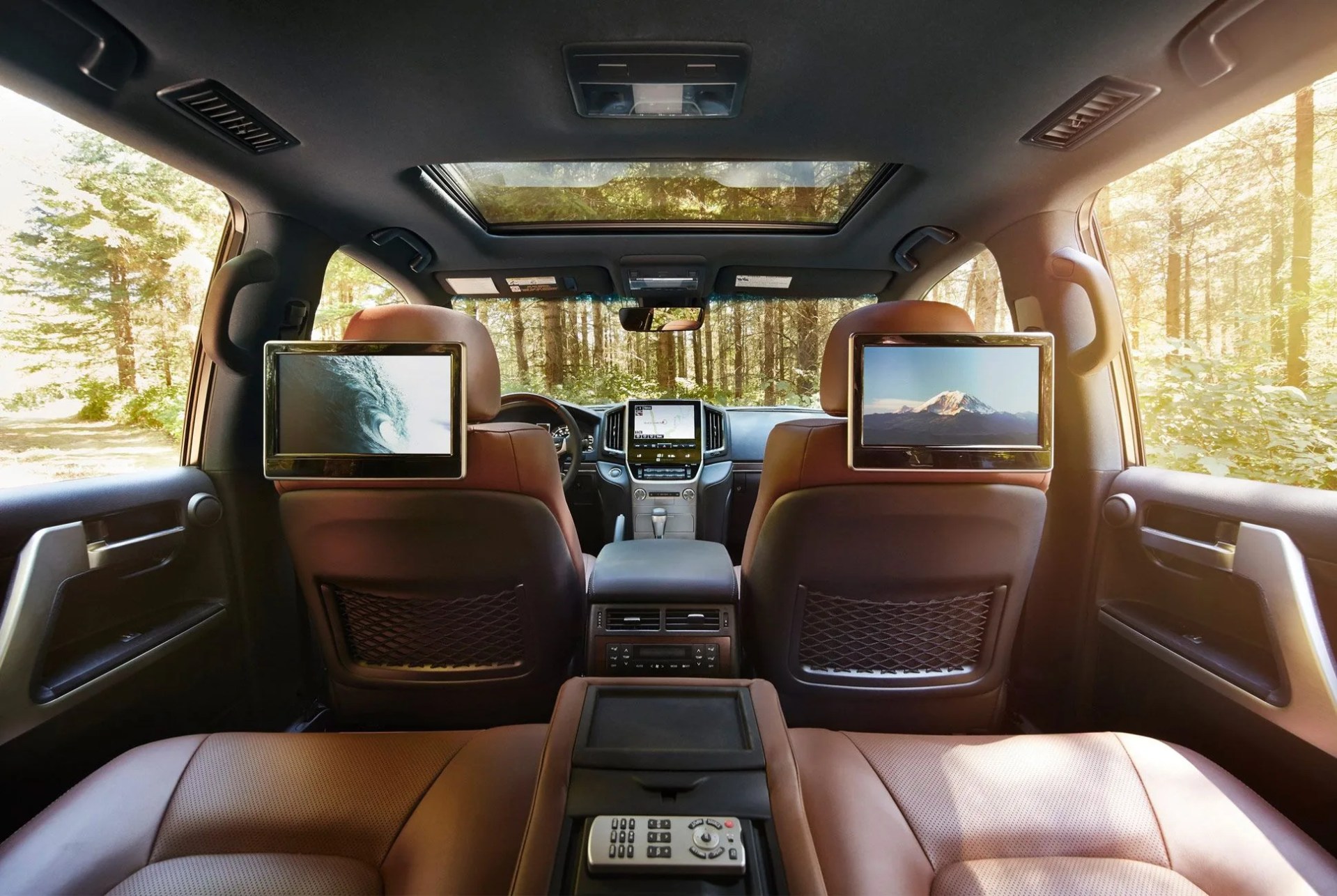 Family-Friendly-Car-Features-Gear-Patrol-Lead-Full