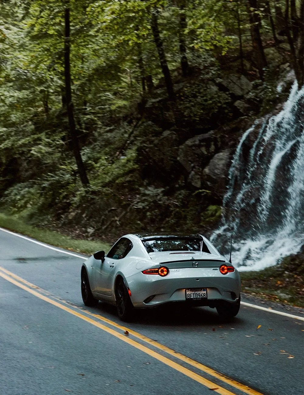 Miata-MX5-Gear-Patrol-inline-2