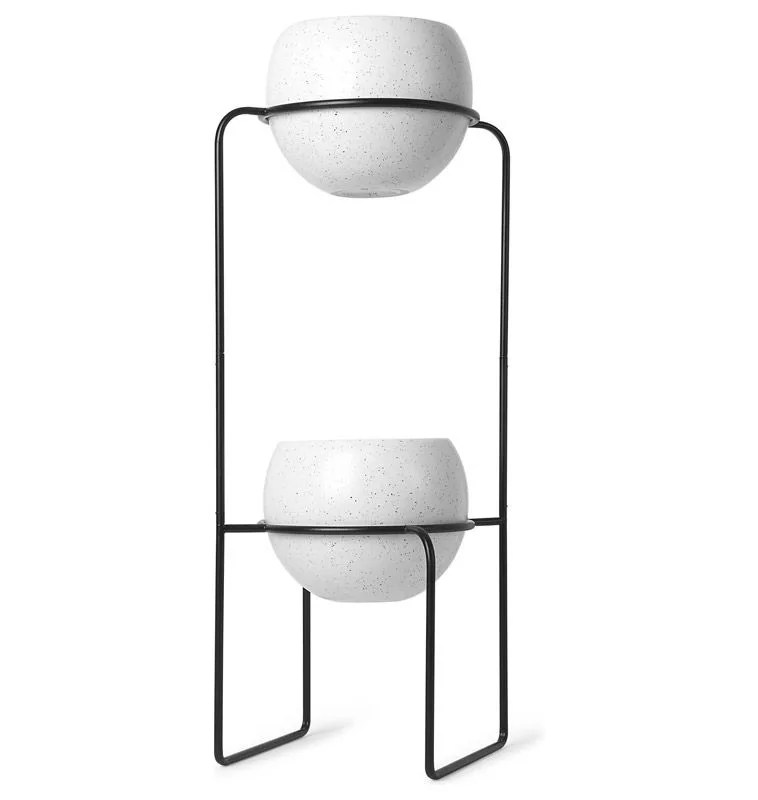 Quality-Cheap-Furniture-Gear-Patrol-Umbra-Planter