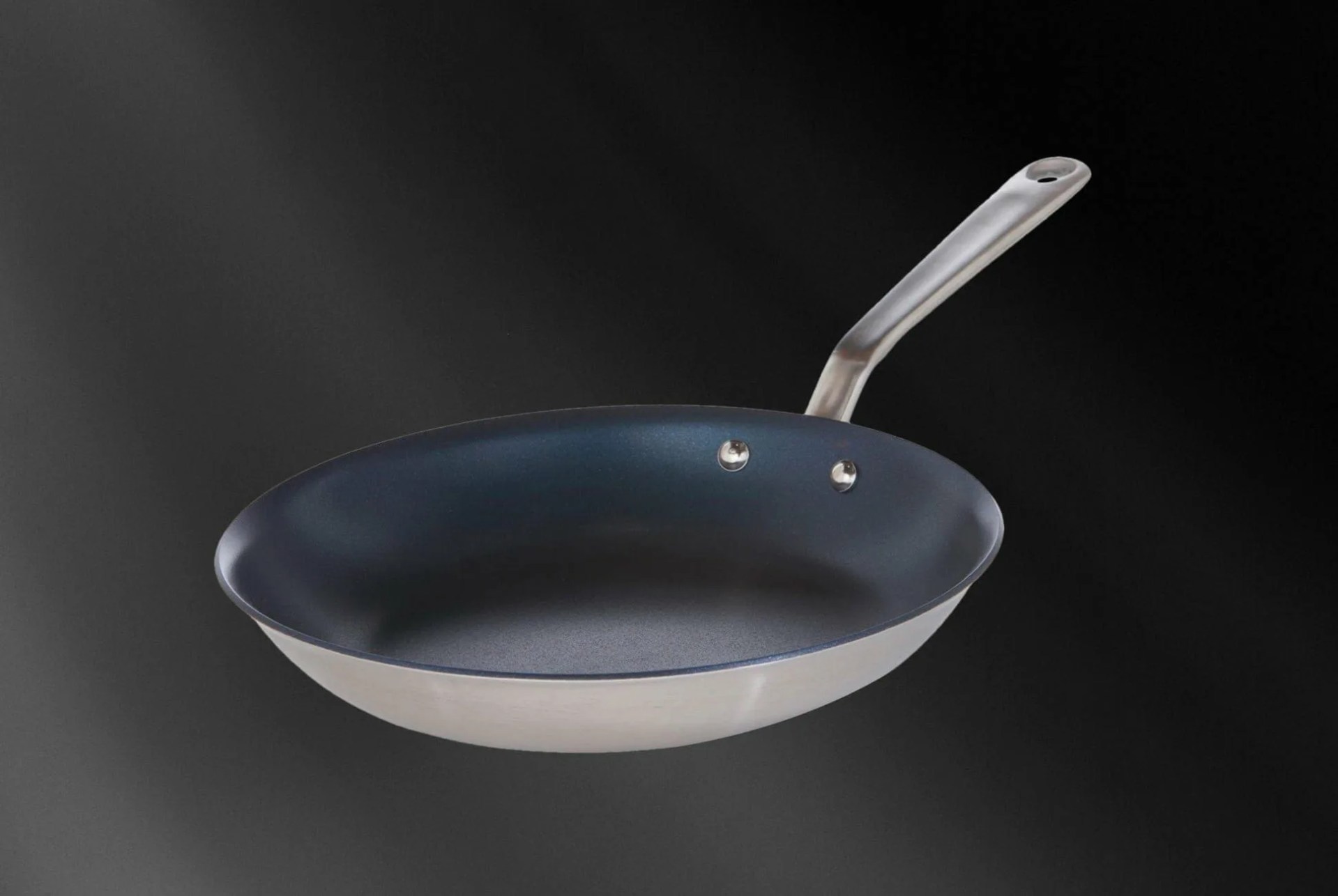 Black-Friday-Made-In-Cookware-gear-patrol-lead-full