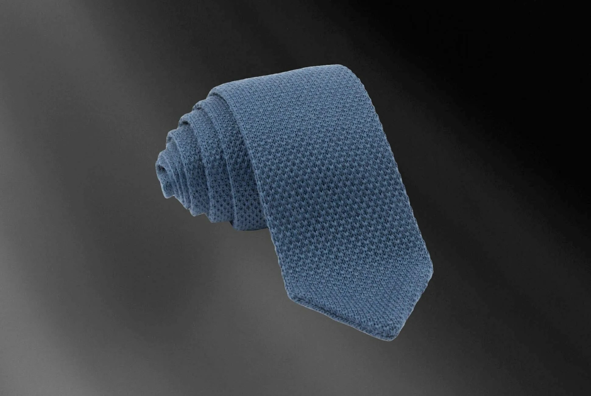 Black-Friday-Tie-Bar-gear-patrol-lead-full