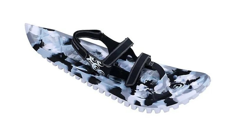 Moosejaw-Winter-Deal-gear-patrol-Crescent-Moon-Foam-Snowshoe